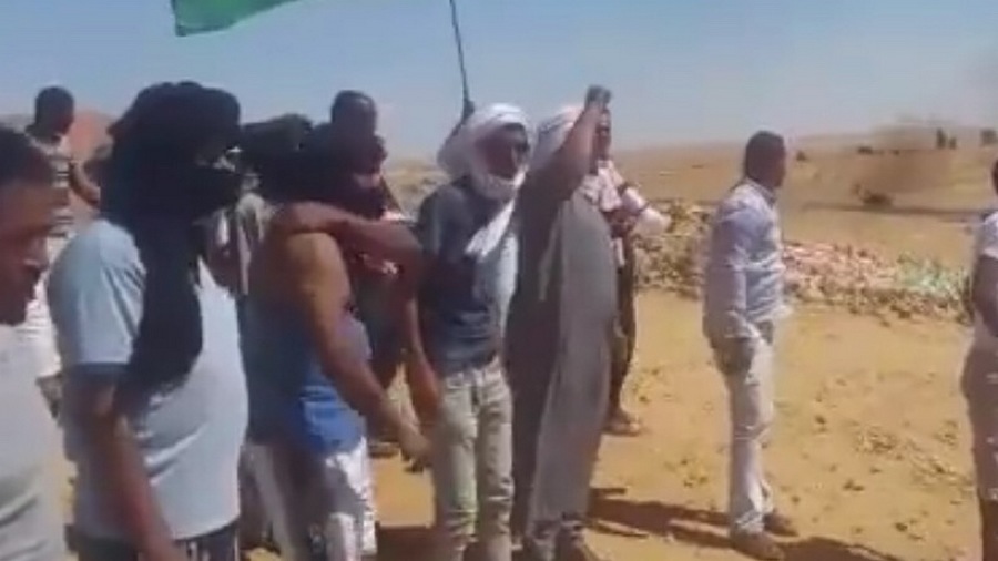 15a651ead490ab340580052fe2c5d9121C4DAE7A-E57C-40B6-B786-A00CE0C5AC79