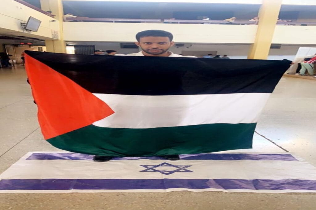 E743F883-62B2-458B-8ECE-6DA88958D40E