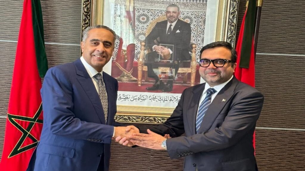 Picsart_24-05-01_18-34-34-424