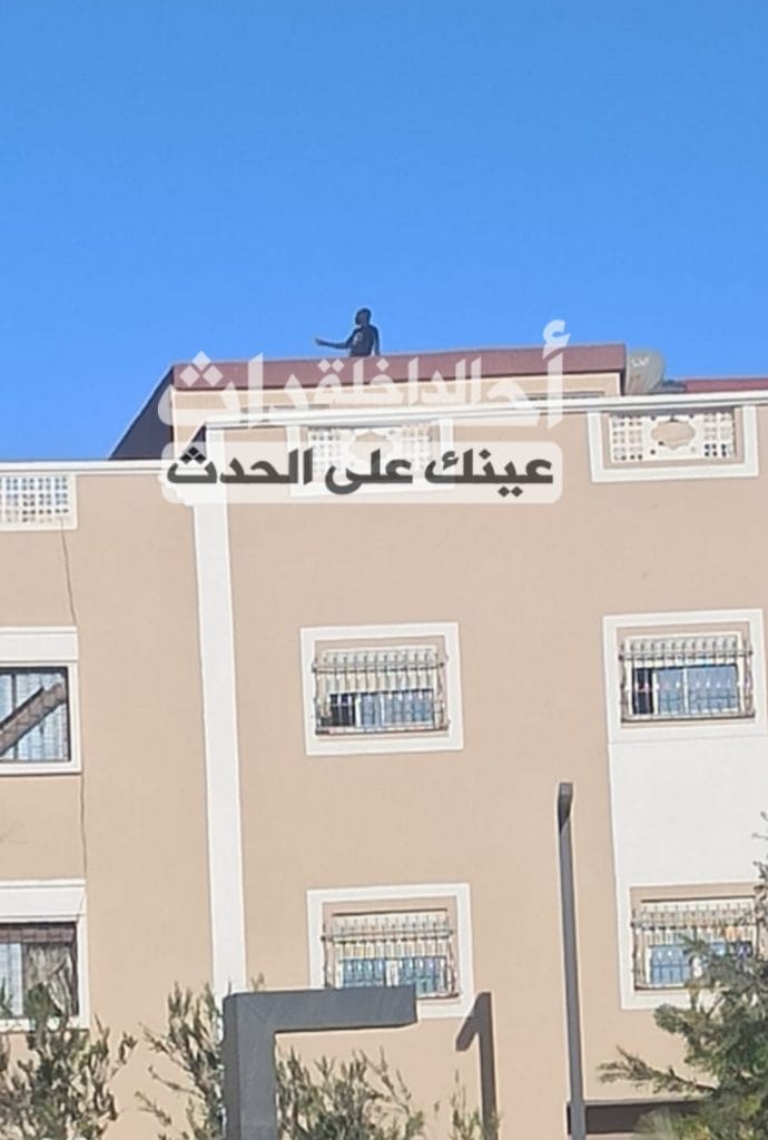 Picsart_25-02-07_11-42-09-284